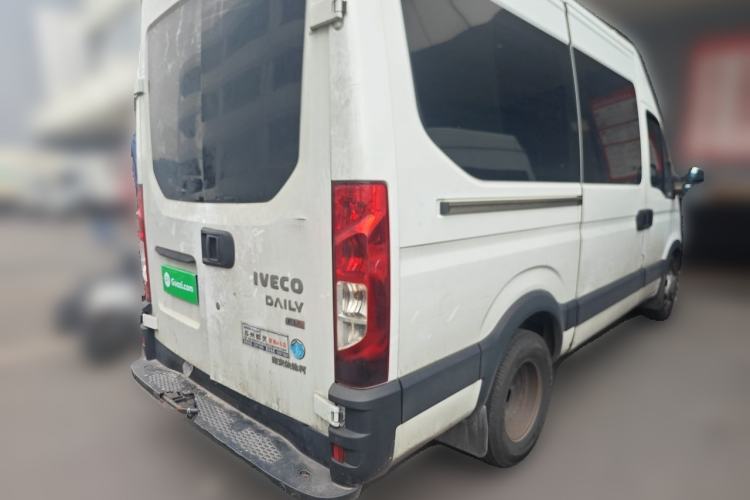 Used Iveco Eurocargo 2021 2.0T Manual - Yunrui Long Wheelbase Short Overhang High Roof Manual Doors – F1A Rear Right 45 Deg