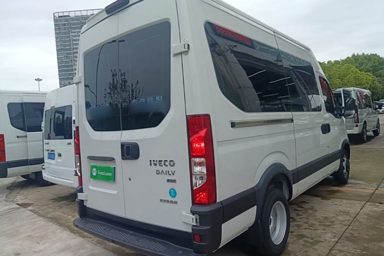 Used Iveco Eurocargo 2021 2.0T Manual Super Rui Long Wheelbase Short Overhang High Roof Side-Sliding Door F1A Rear Right 45 Deg