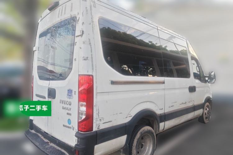 Used Iveco Eurocargo 2021 2.0T Manual Super Rui Long Wheelbase Short Overhang High Roof Side-Sliding Door F1A Rear Right 45 Deg
