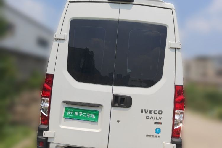 Used Iveco Eurocargo 2021 2.0T Manual Super-Rui Short Wheelbase High-Roof Side-Sliding Door F1A Rear