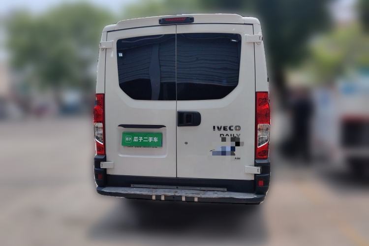 Used Iveco Eurocargo 2021 2.0T Manual Super-Rui Short Wheelbase Low-Roof Side-Hinged Door F1A Rear