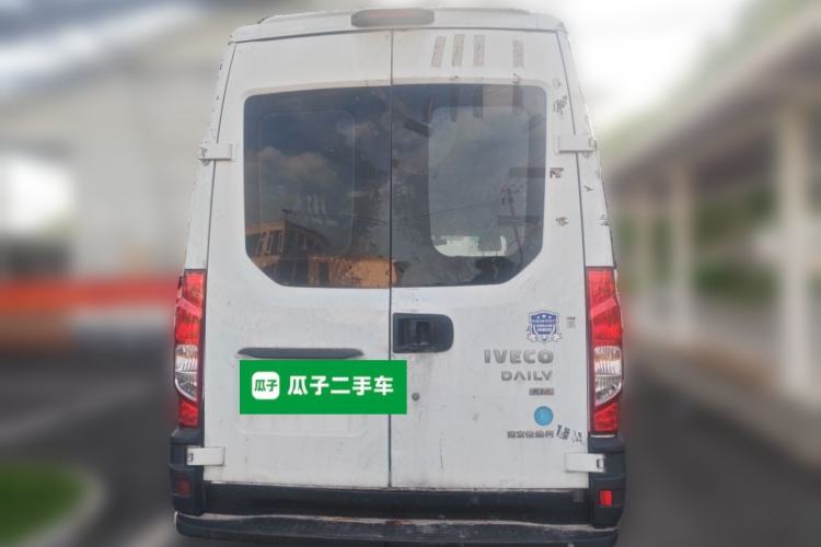 Used Iveco Eurocargo 2021 2.0T Manual Super Rui Long Wheelbase Short Overhang High Roof Side-Sliding Door F1A Rear