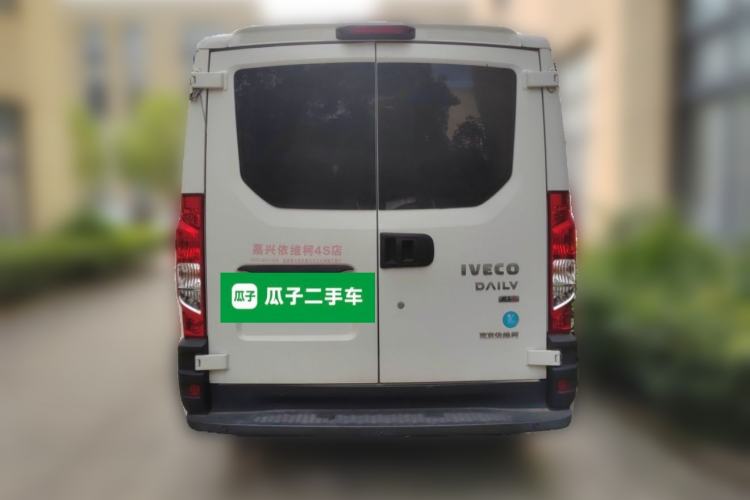 Used Iveco Eurocargo 2021 2.0T Manual Super-Rui Short Wheelbase Low-Roof Side-Hinged Door F1A Rear