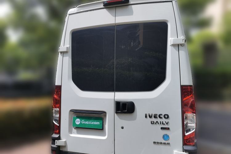 Used Iveco Eurocargo 2021 2.0T Manual Super-Rui Short Wheelbase High-Roof Side-Sliding Door F1A Rear