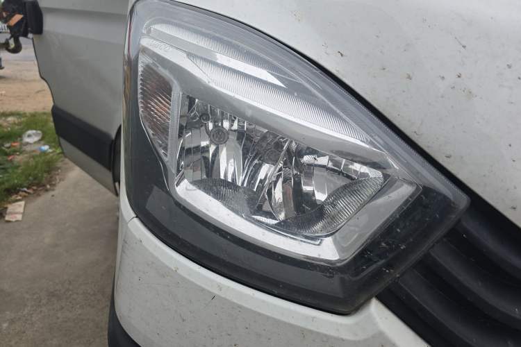 Used Iveco Eurocargo 2021 2.0T Manual Super-Rui Long Wheelbase Short Overhang High Roof Manual Doors F1A Right Front Headlight