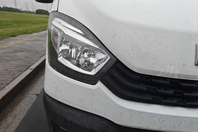 Used Iveco Eurocargo  Right Front Headlight