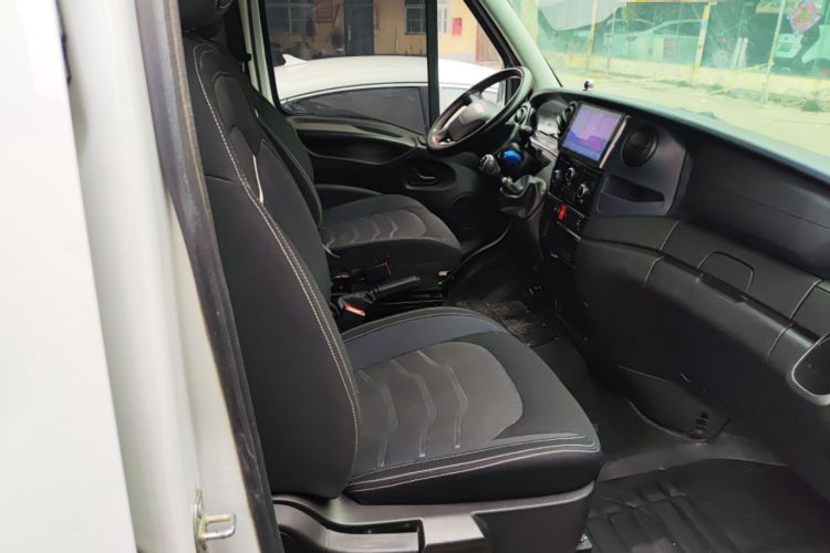 Used Iveco Eurocargo 2021 2.0T Manual Super Rui Long Wheelbase Short Overhang High Roof Side-Sliding Door F1A Right Front Seat