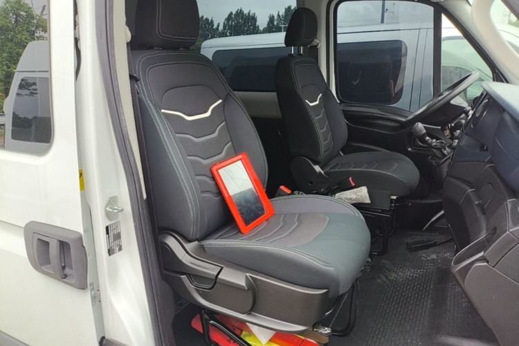 Used Iveco Eurocargo 2021 2.0T Manual Super-Rui Long Wheelbase Short Overhang High Roof Manual Doors F1A Right Front Seat