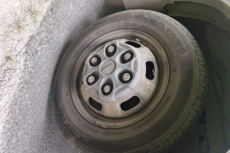 Used Iveco Eurocargo  Right Front Wheel Hub