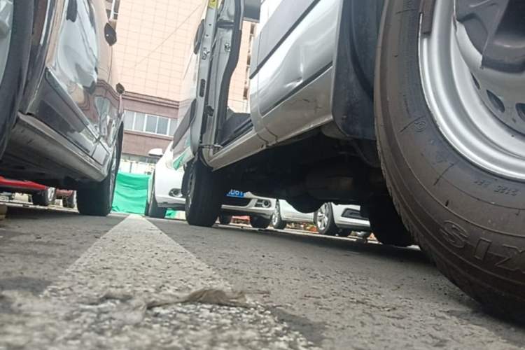 Used Iveco Eurocargo 2021 2.0T Manual Super-Rui Short Wheelbase Low-Roof Side-Hinged Door F1A Right Side Sill