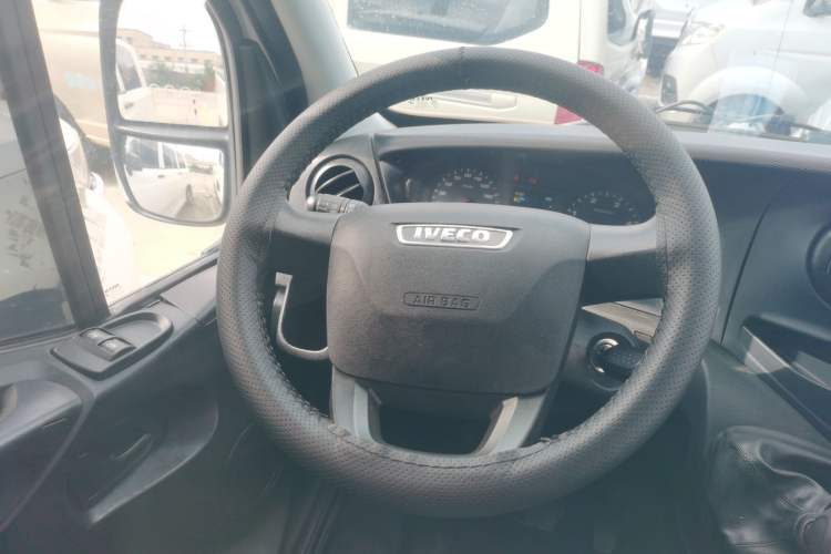 Used Iveco Eurocargo 2021 2.0T Manual Super-Rui Long Wheelbase Short Overhang High Roof Manual Doors F1A Steering Wheel