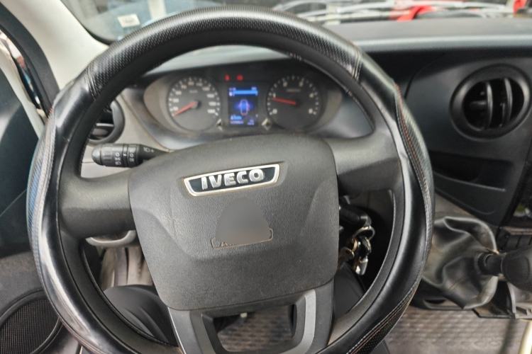 Used Iveco Eurocargo 2021 2.0T Manual - Yunrui Long Wheelbase Short Overhang High Roof Manual Doors – F1A Steering Wheel