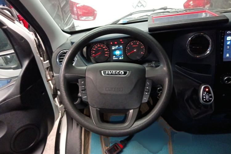 Used Iveco Eurocargo 2021 3.0T Automatic Super-Rui Long Wheelbase Short Overhang High Roof Manual Doors F1C Steering Wheel
