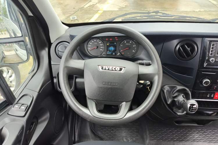Used Iveco Eurocargo 2021 2.0T Manual Super-Rui Long Wheelbase Short Overhang High Roof Manual Doors F1A Steering Wheel