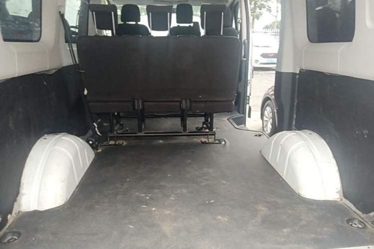 Used Iveco Eurocargo 2021 2.0T Manual Super-Rui Short Wheelbase Low-Roof Side-Hinged Door F1A Trunk