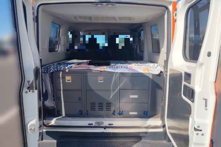 Used Iveco Eurocargo 2021 3.0T Automatic Chao Rui Short Wheelbase Low-Roof Side-Sliding Door F1C Trunk
