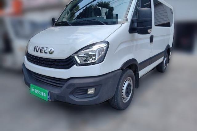 Used Iveco Eurocargo 2021 2.0T Manual Super-Rui Short Wheelbase Low-Roof Side-Hinged Door F1A