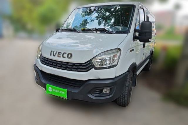 Used Iveco Eurocargo 2021 3.0T Automatic Chao Rui Short Wheelbase Low-Roof Side-Sliding Door F1C