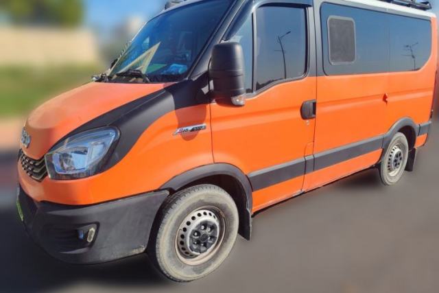 Used Iveco Eurocargo 2021 3.0T Automatic Chao Rui Short Wheelbase Low-Roof Side-Sliding Door F1C