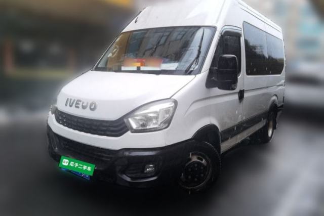 Ojetý Iveco Eurocargo 2021 2.0T Manual Super-Rui Long Wheelbase Short Overhang High Roof Manual Doors F1A