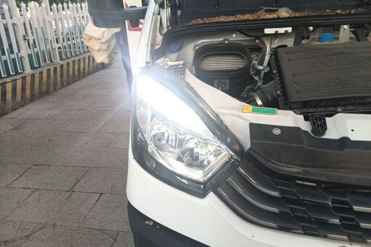 Used Iveco Eurocargo  Right Front Headlight