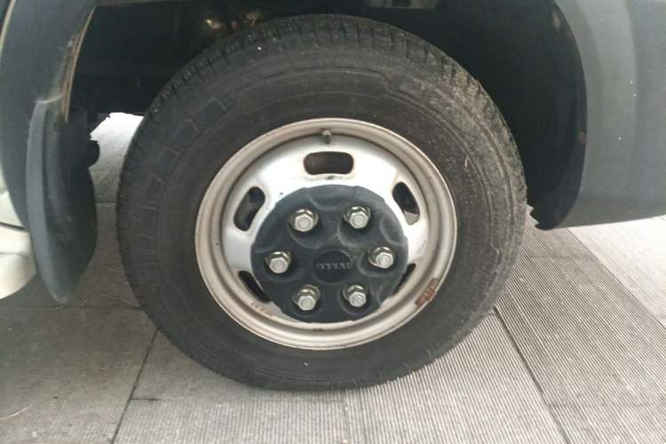Used Iveco Eurocargo  Right Front Wheel Hub
