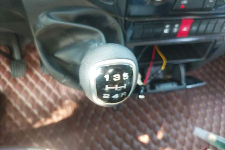 Used Iveco Eurocargo  Gear Lever