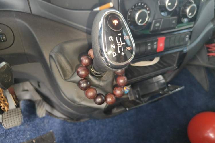 Used Iveco Eurocargo  Gear Lever