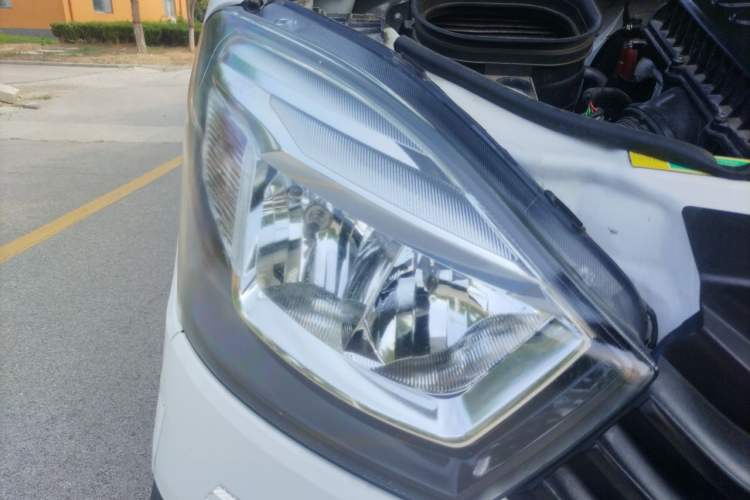 Used Iveco Eurocargo  Right Front Headlight