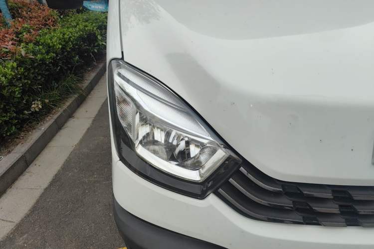 Used Iveco Eurocargo  Right Front Headlight