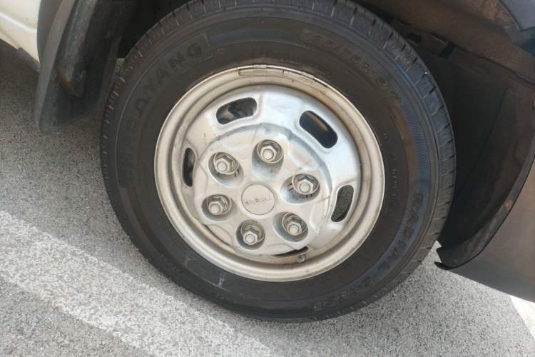 Used Iveco Eurocargo  Right Front Wheel Hub