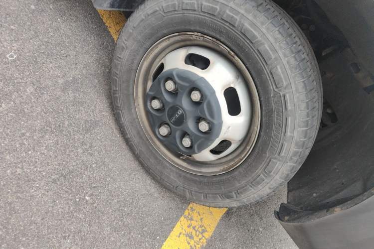 Used Iveco Eurocargo  Right Front Wheel Hub