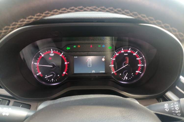 Used Iveco Fidato 2023 C30 Passenger Van 2.0T 93kW Manual Transmission Xingtu Edition Low Roof Instrument Cluster