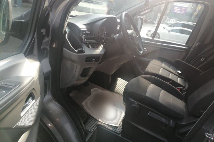 Used Iveco Fidato 2023 C30 Passenger Van 2.0T 93kW Manual Transmission Xingtu Edition Low Roof Interior 3