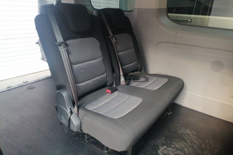 Used Iveco Fidato 2023 C30 Passenger Van 2.0T 93kW Manual Transmission Xingtu Edition Low Roof Interior 4