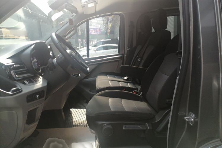 Used Iveco Fidato 2023 C30 Passenger Van 2.0T 93kW Manual Transmission Xingtu Edition Low Roof Left Front Seat