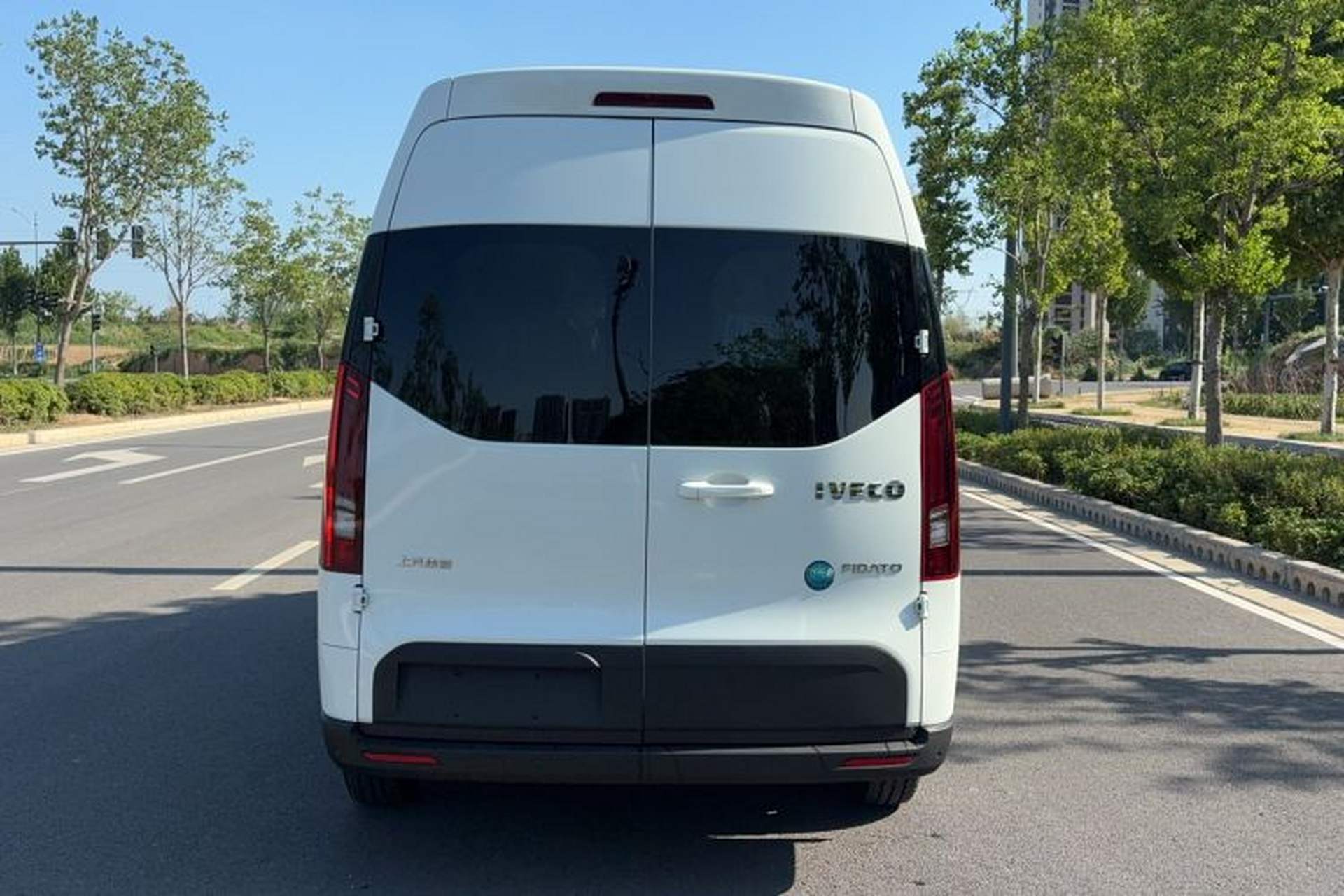 Used Iveco Fidato 2023 B33 Commercial Bus 2.0T 110 kW Manual Transmission Starlight Edition High Roof Exterior 4