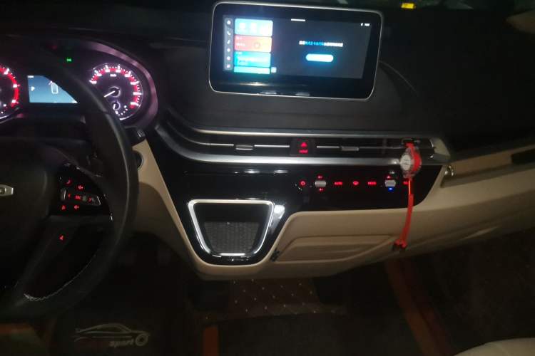 Used Iveco Fidato 2023 C30 Passenger Van 2.0T 110kW Automatic Xingtu Version Low Roof Audio And AC Panel