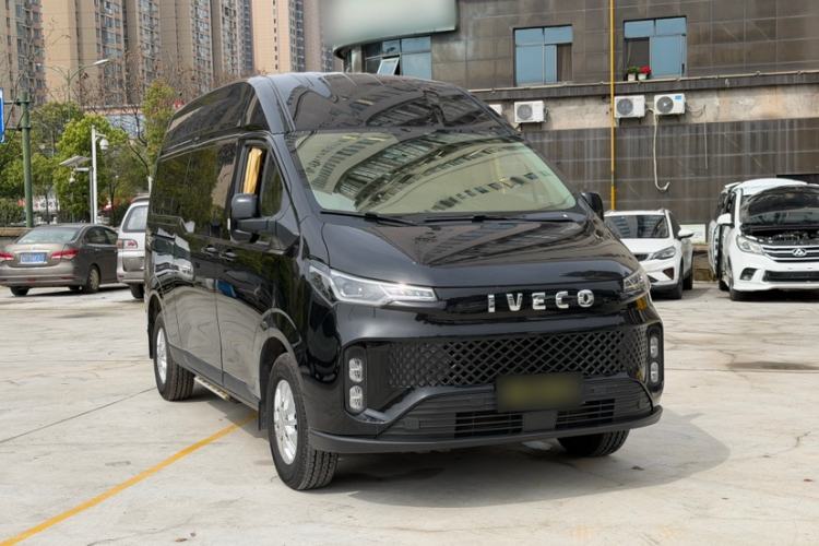 Used Iveco Fidato 2023 B33 Passenger Bus 2.0T 110 kW Manual Transmission Starlight Edition High Roof Exterior 2