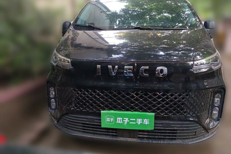 Used Iveco Fidato 2023 C30 Passenger Van 2.0T 110kW Automatic Xingtu Version Low Roof Front
