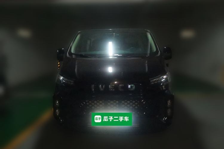 Used Iveco Fidato 2023 C30 Passenger Van 2.0T 110kW Automatic Xingtu Version Low Roof Front
