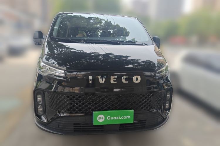 Used Iveco Fidato 2023 C30 Passenger Van 2.0T 110kW Automatic Xingtu Version Low Roof Front