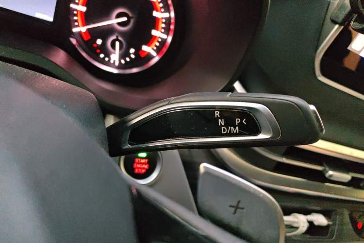 Used Iveco Fidato 2023 C30 Passenger Van 2.0T 110kW Automatic Xingtu Version Low Roof Gear Lever