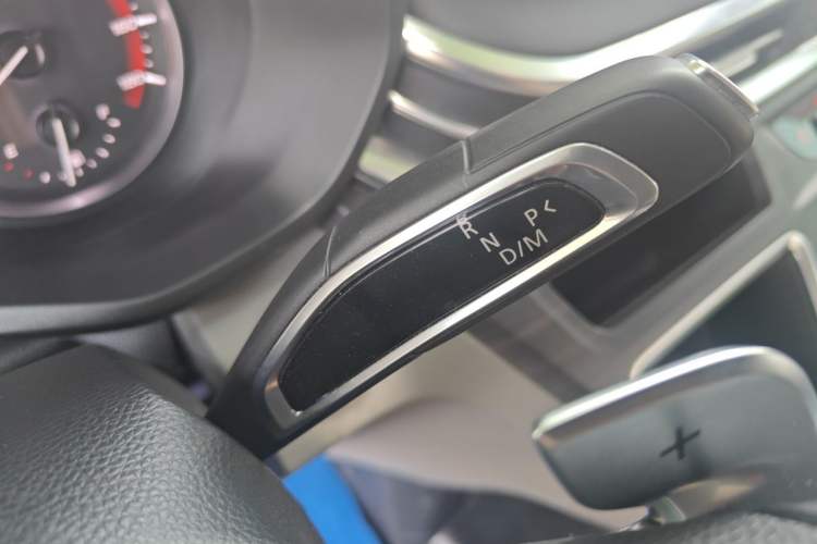 Used Iveco Fidato 2023 C30 Passenger Van 2.0T 110kW Automatic Xingtu Version Low Roof Gear Lever