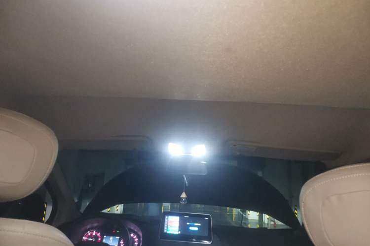 Used Iveco Fidato 2023 C30 Passenger Van 2.0T 110kW Automatic Xingtu Version Low Roof Headliner