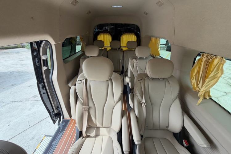 Used Iveco Fidato 2023 B33 Passenger Bus 2.0T 110 kW Manual Transmission Starlight Edition High Roof Interior 7