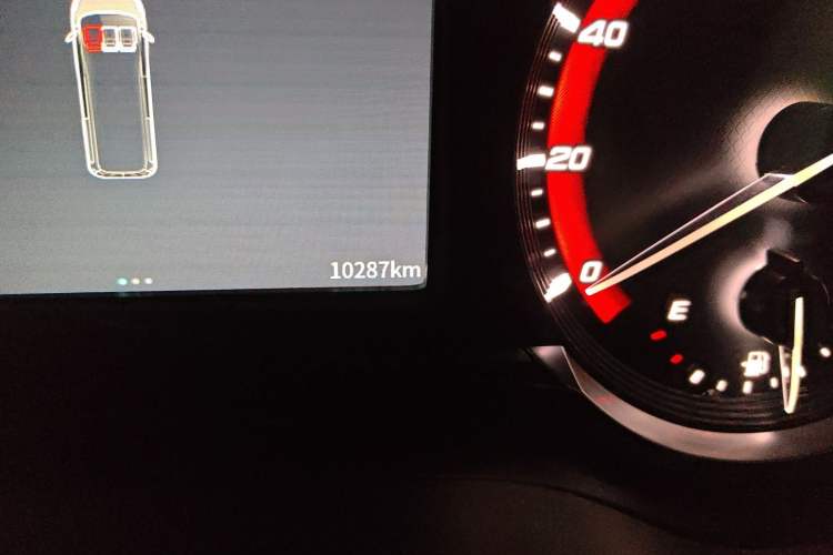Used Iveco Fidato 2023 C30 Passenger Van 2.0T 110kW Automatic Xingtu Version Low Roof Odometer Close Up