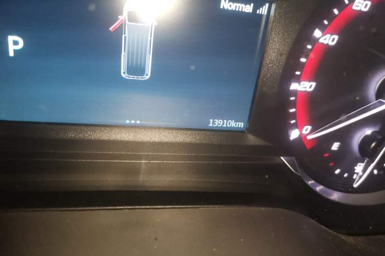 Used Iveco Fidato 2023 C30 Passenger Van 2.0T 110kW Automatic Xingtu Version Low Roof Odometer Close Up