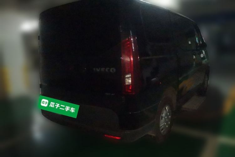 Used Iveco Fidato 2023 C30 Passenger Van 2.0T 110kW Automatic Xingtu Version Low Roof Rear Right 45 Deg