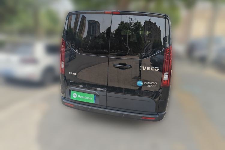 Used Iveco Fidato 2023 C30 Passenger Van 2.0T 110kW Automatic Xingtu Version Low Roof Rear